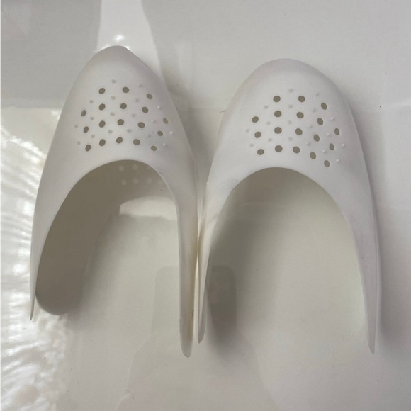 +Protect shoe crease protector guard, size small (women’s 5-10), white - Picture 1 of 1